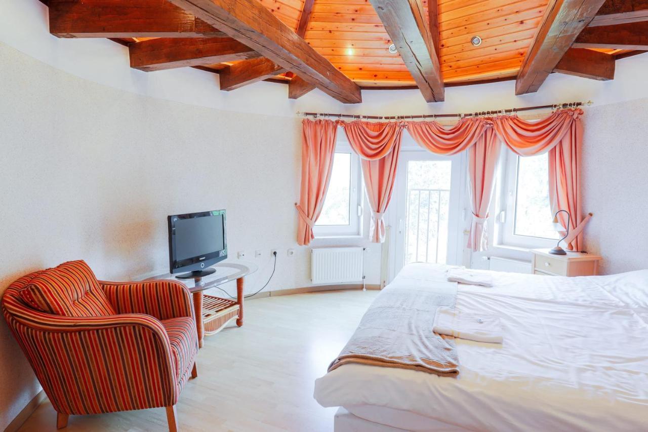 Boutique Hotel Auerhahn - 크베들린부르크 외부 사진